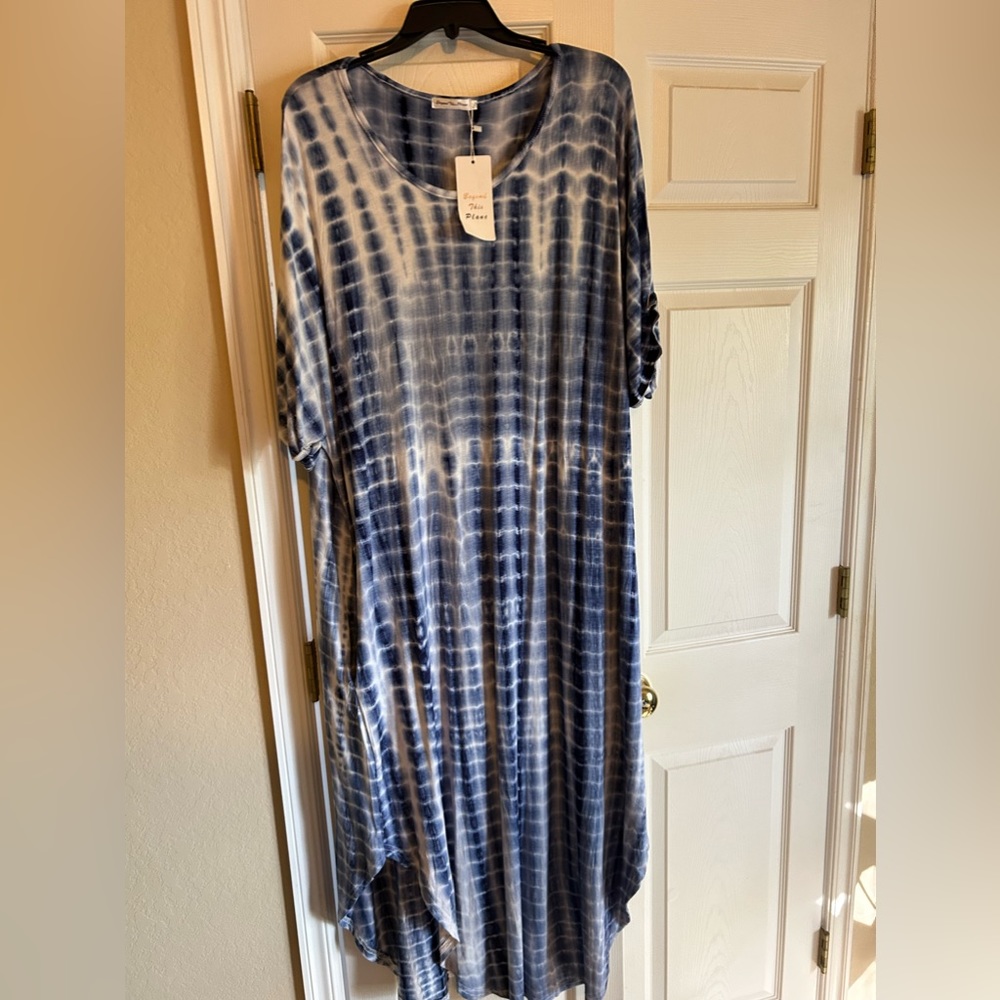 Blue tie dye maxi dress. 3XL/4XL. NWT